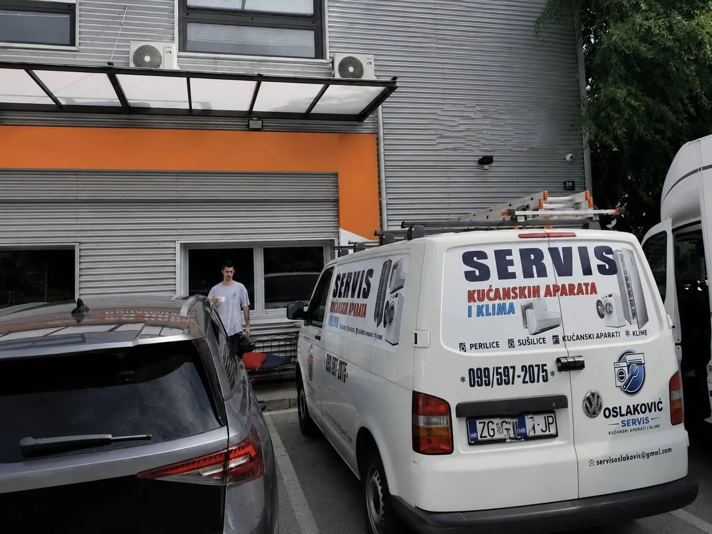 Servis 20 klima uređaja za poslovnog klijenta
